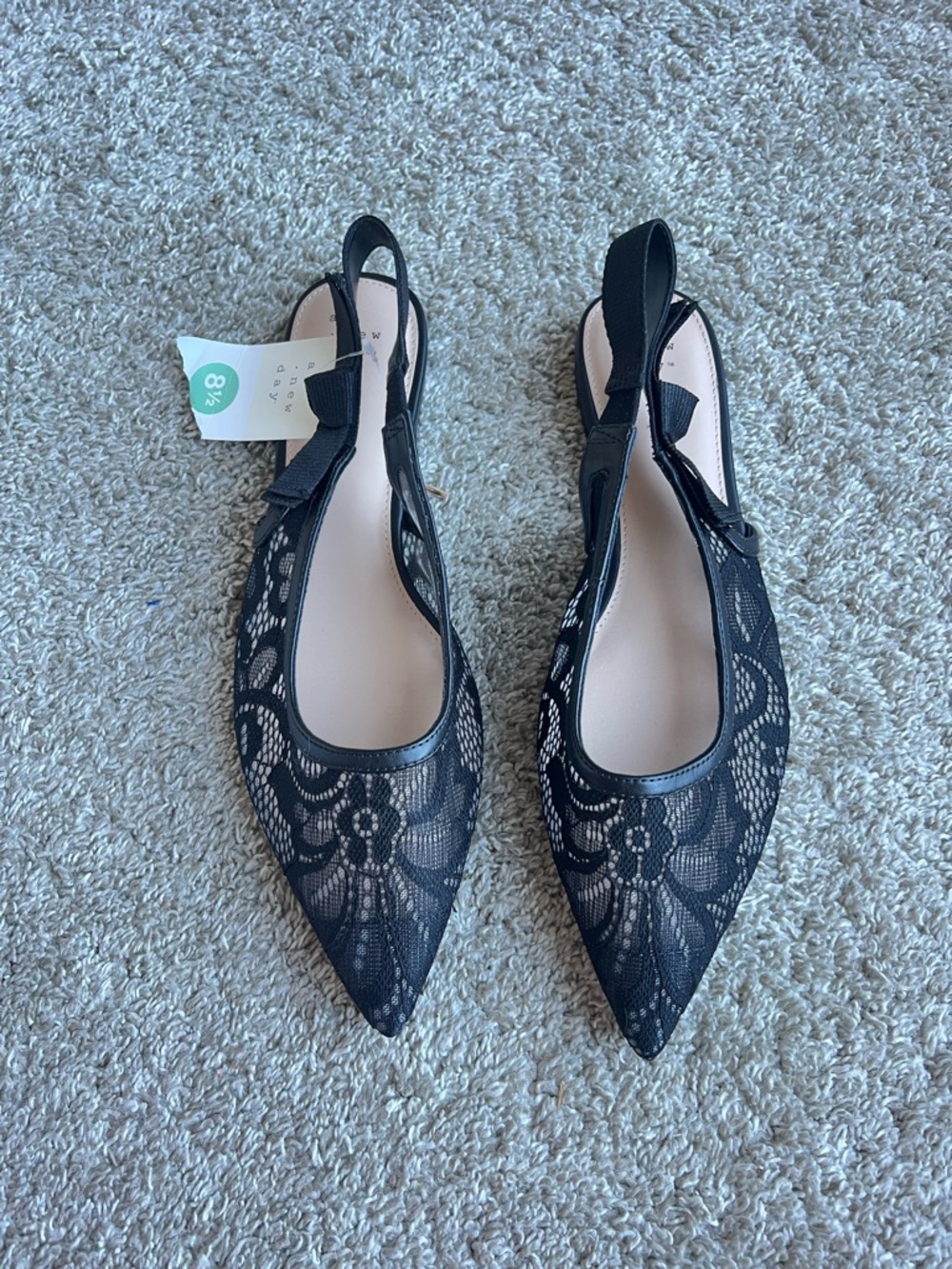 Women's Black Lace Pointed Slingback Flats. Size 8.5